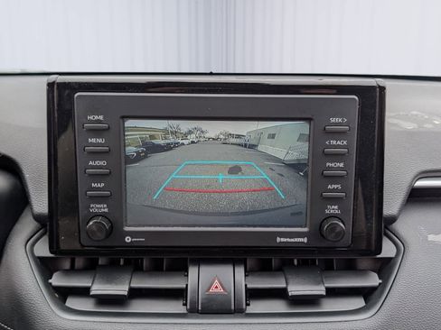 Used 2022 Toyota RAV4 LE image 22