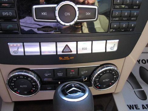 Used 2014 Mercedes-Benz C 300 4MATIC Sedan image 66