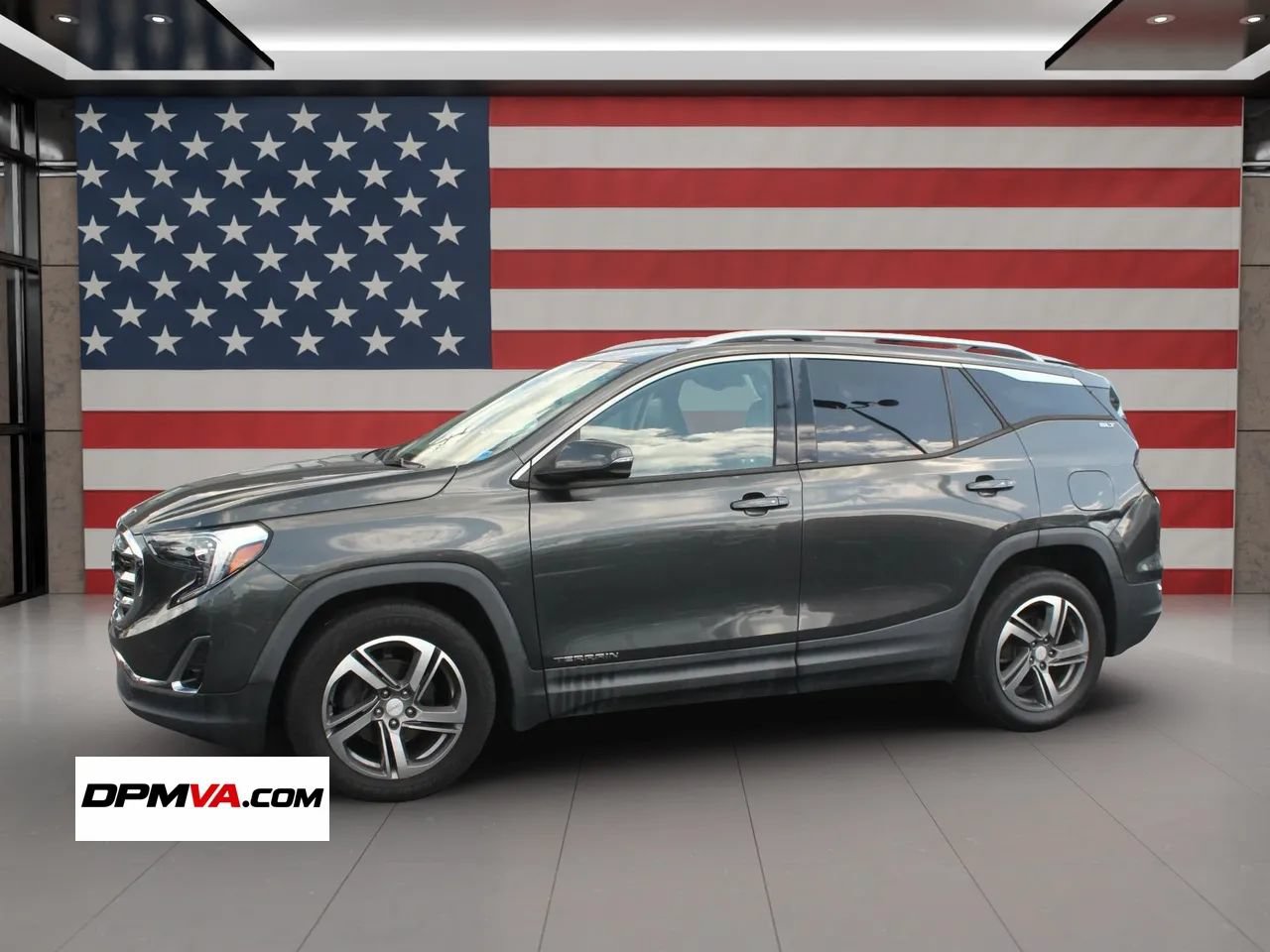 Used 2020 GMC Terrain SLT FWD image 2