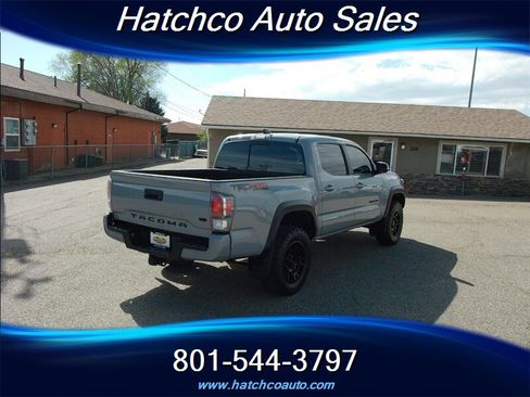 Used 2021 Toyota Tacoma TRD Off-Road AWD/4WD image 5