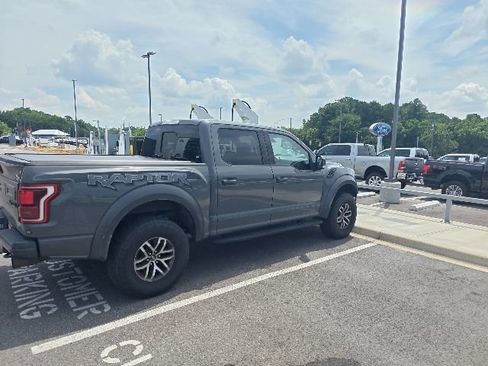 Used 2018 Ford F150 Raptor w/ Equipment Group 802A Luxury AWD/4WD image 3
