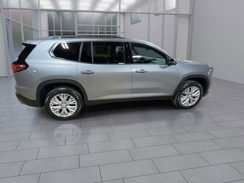Used 2025 GMC Acadia Elevation w/ Elevation Premium Package image 9
