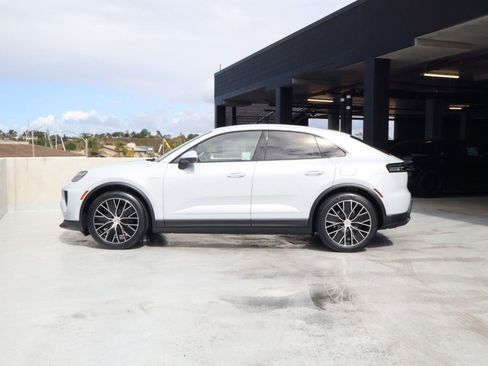 New 2026 Porsche Macan Electric image 2