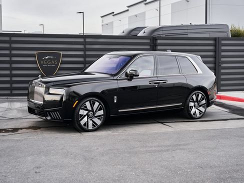 Used 2026 Rolls-Royce Cullinan AWD/4WD image 6