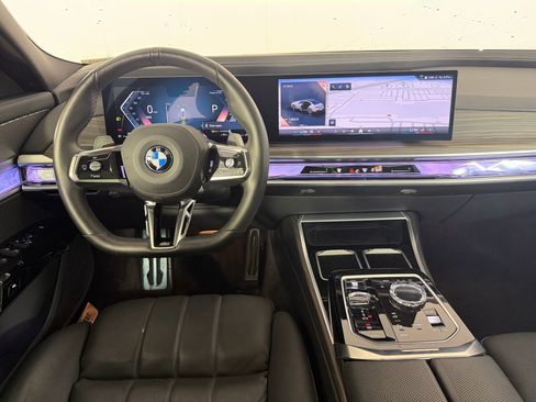 Used 2024 BMW 760i xDrive w/ Executive Package AWD/4WD image 28