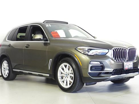 Used 2021 BMW X5 sDrive40i w/ Premium Package image 4