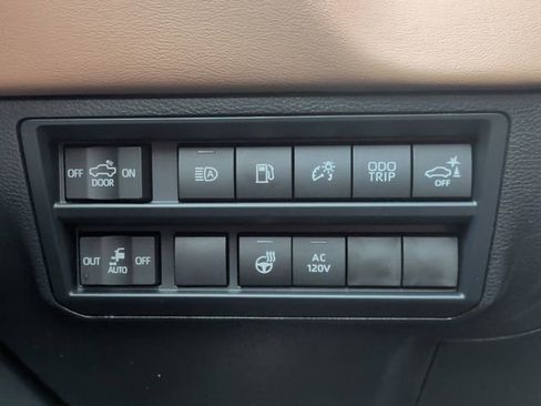 Used 2015 Subaru Legacy 2.5i Limited AWD/4WD image 24