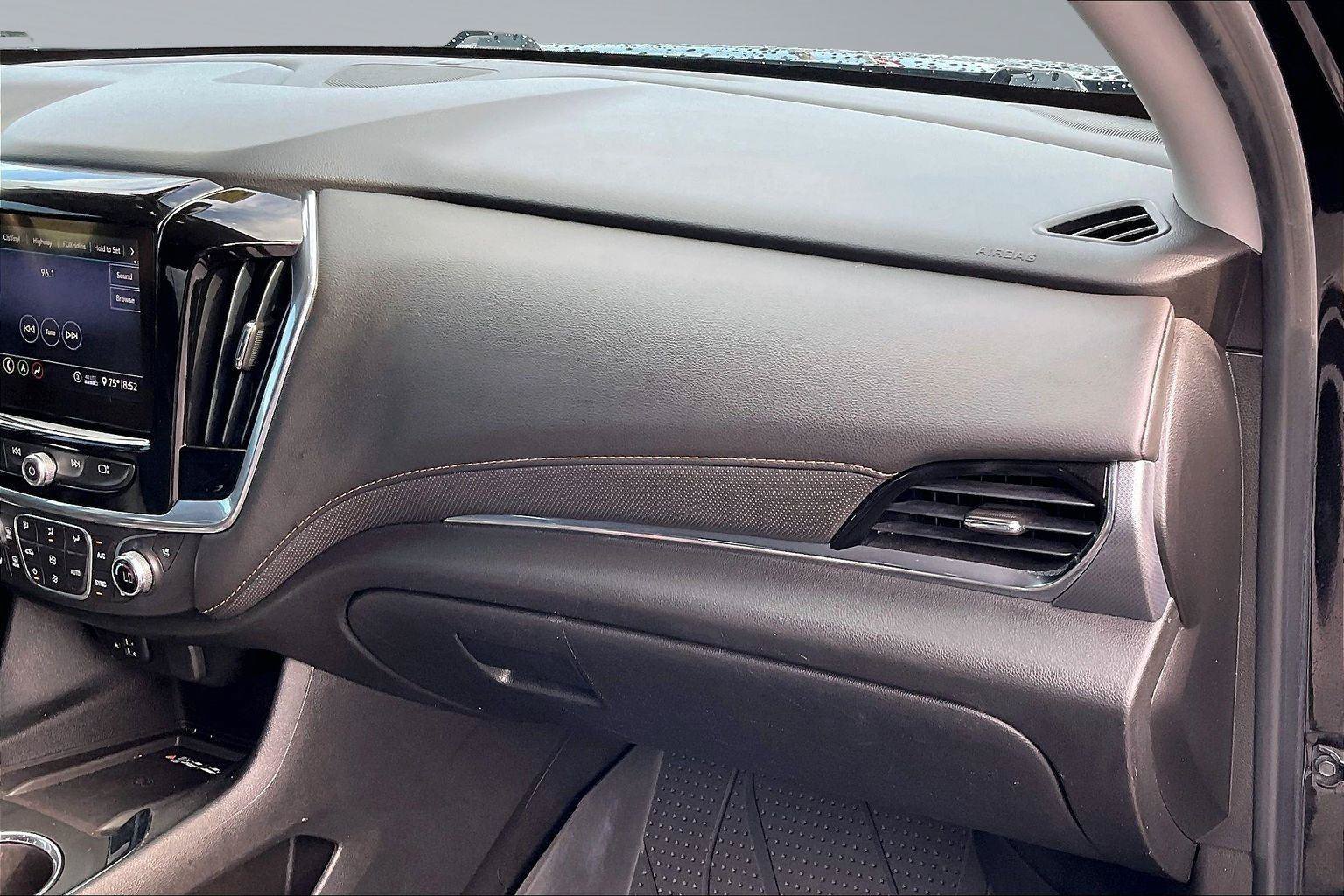Used 2020 Chevrolet Traverse Premier FWD image 18