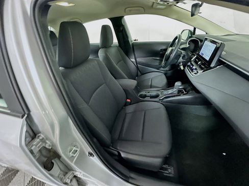 Used 2024 Toyota Corolla LE image 27