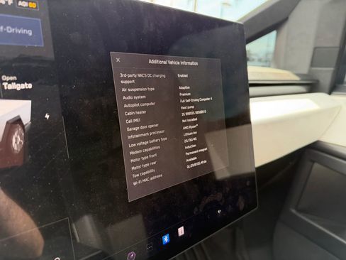 Used 2024 Tesla Cybertruck AWD Crew Cab image 16