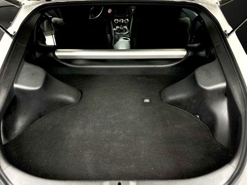 Used 2020 Nissan 370Z Coupe RWD image 23