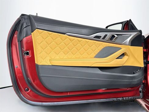 Used 2020 BMW M8 Convertible image 22