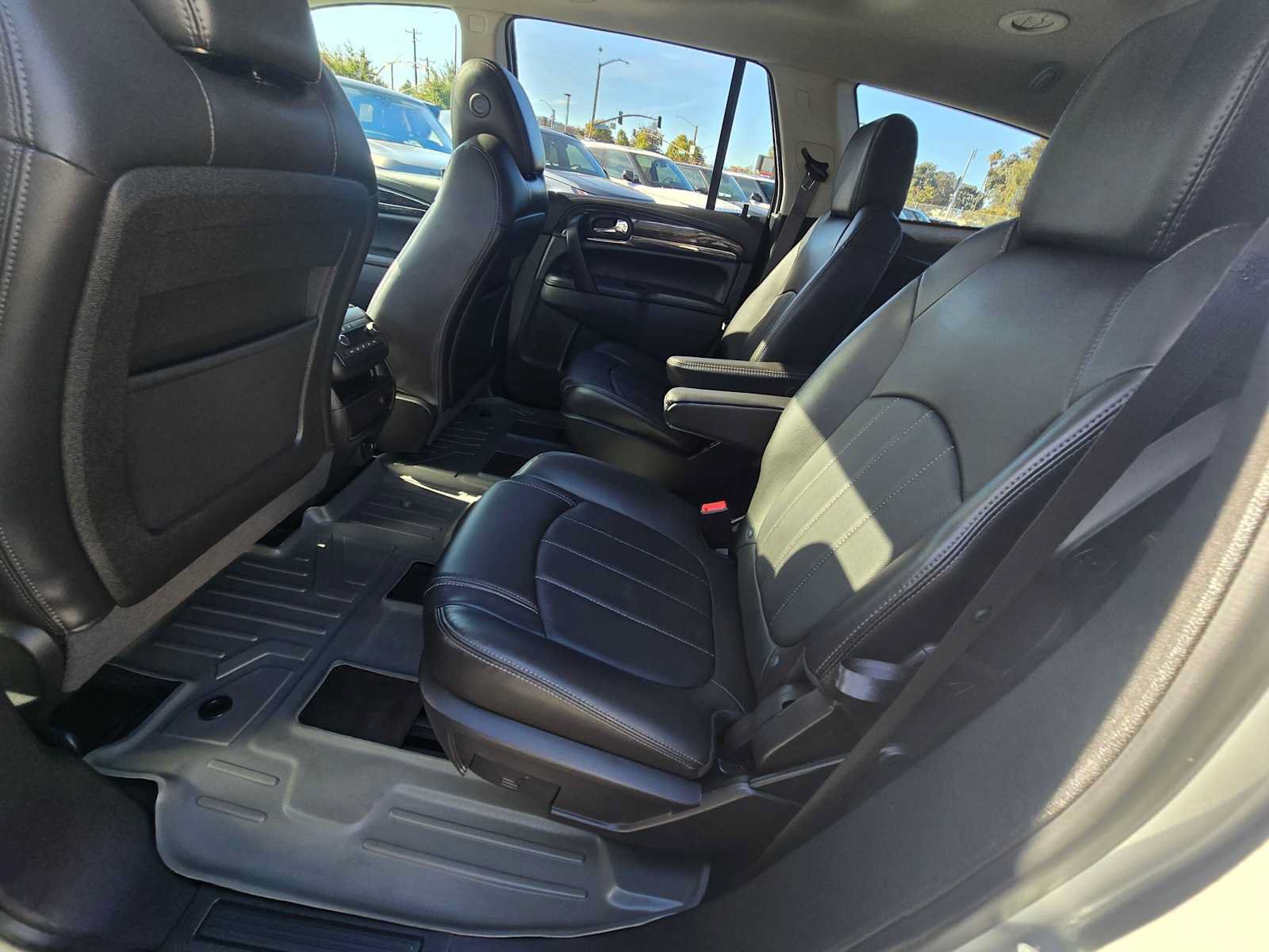 Used 2017 Buick Enclave Premium w/ Experience Buick Package AWD/4WD image 18