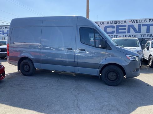 Used 2021 Mercedes-Benz Sprinter 2500 w/ Exterior Lighting Package image 9