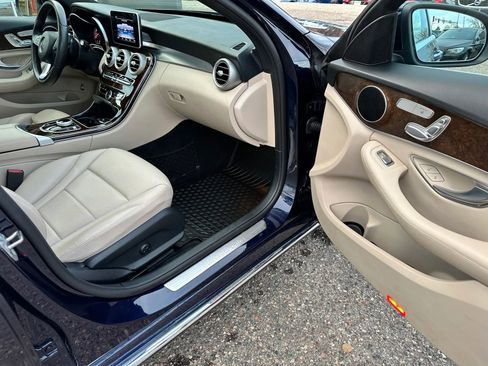 Used 2018 Mercedes-Benz C 300 4MATIC Sedan w/ Premium Package image 17