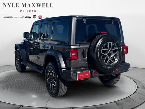 New 2026 Jeep Wrangler Unlimited Sahara AWD/4WD image 14