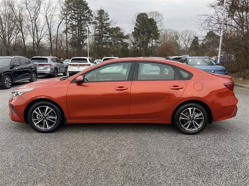 Used 2023 Kia Forte LXS w/ LXS Technology Package image 6