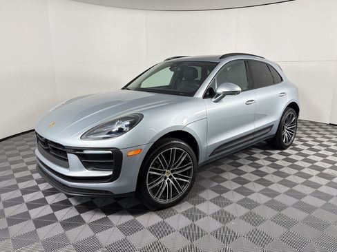 Used 2026 Porsche Macan AWD/4WD image 1