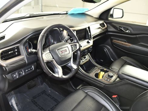 Used 2021 GMC Acadia Denali w/ Denali Ultimate Package AWD/4WD image 2