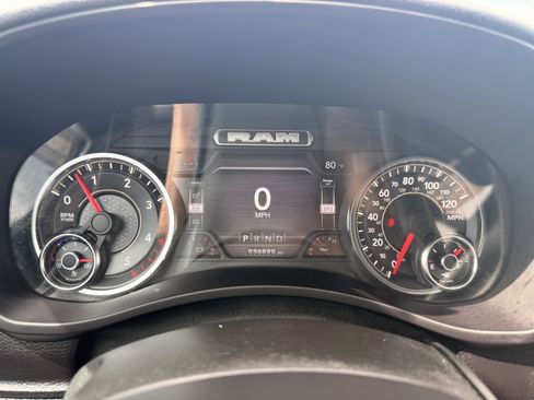 Used 2022 RAM 3500 Big Horn w/ Level C Equiment Group AWD/4WD image 17