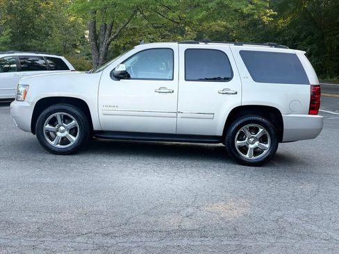 Used 2011 Chevrolet Tahoe LTZ AWD/4WD image 4