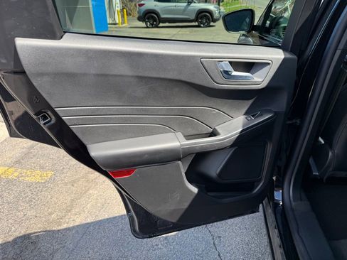 Used 2025 Ford Escape Platinum AWD/4WD image 20