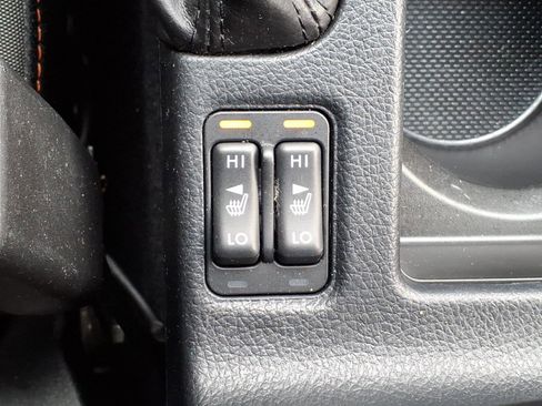 Used 2016 Subaru Crosstrek 2.0i Premium image 16