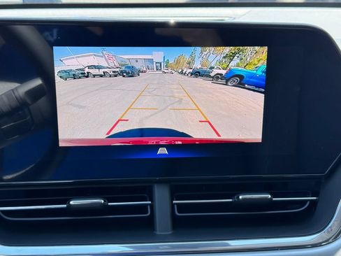 New 2026 Chevrolet Trax LT w/ Midnight Edition FWD image 16