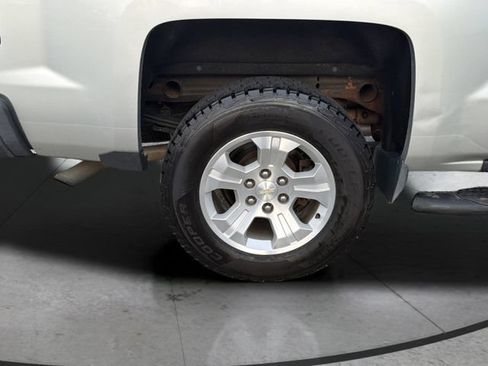 Used 2017 Chevrolet Silverado 1500 LT w/ All Star Edition AWD/4WD image 32