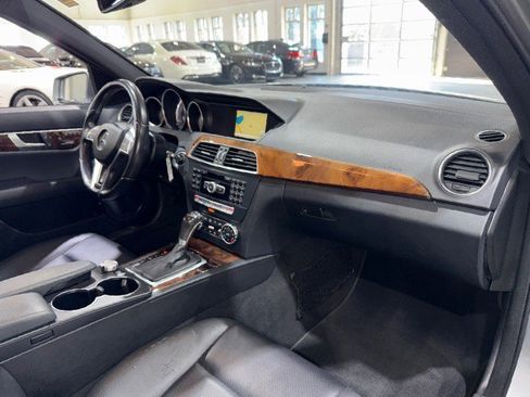 Used 2014 Mercedes-Benz C 250 Sedan image 62