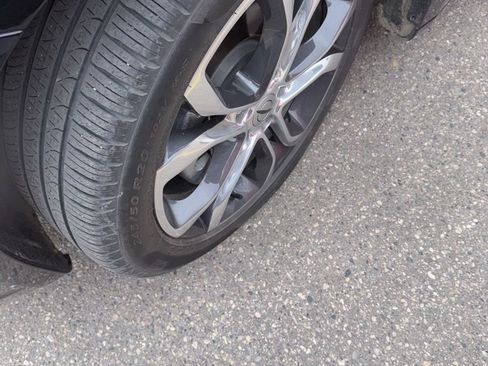 Used 2024 Chrysler Pacifica Pinnacle FWD image 5