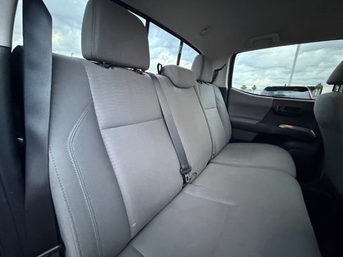 Used 2019 Toyota Tacoma SR5 image 18