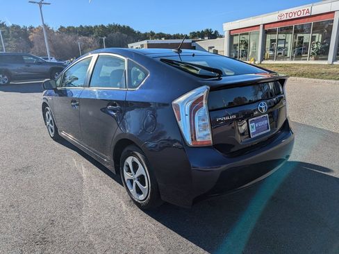 Used 2015 Toyota Prius Three image 3