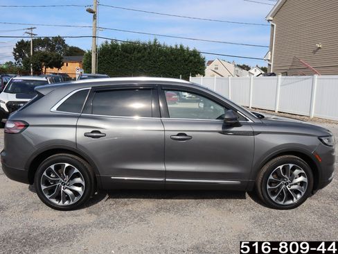 Used 2022 Lincoln Nautilus Reserve image 6