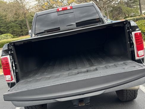 Used 2018 RAM 2500 Limited image 10