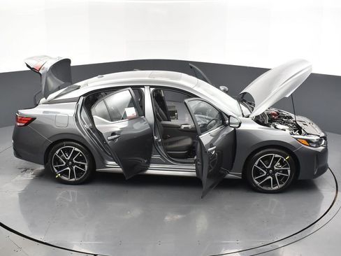 New 2025 Nissan Sentra SR w/ SR Premium Package image 35