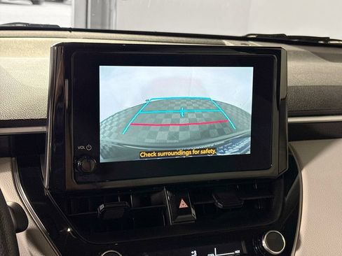 Used 2025 Toyota Corolla Cross L AWD/4WD image 16