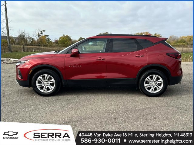 Used 2022 Chevrolet Blazer LT FWD image 2