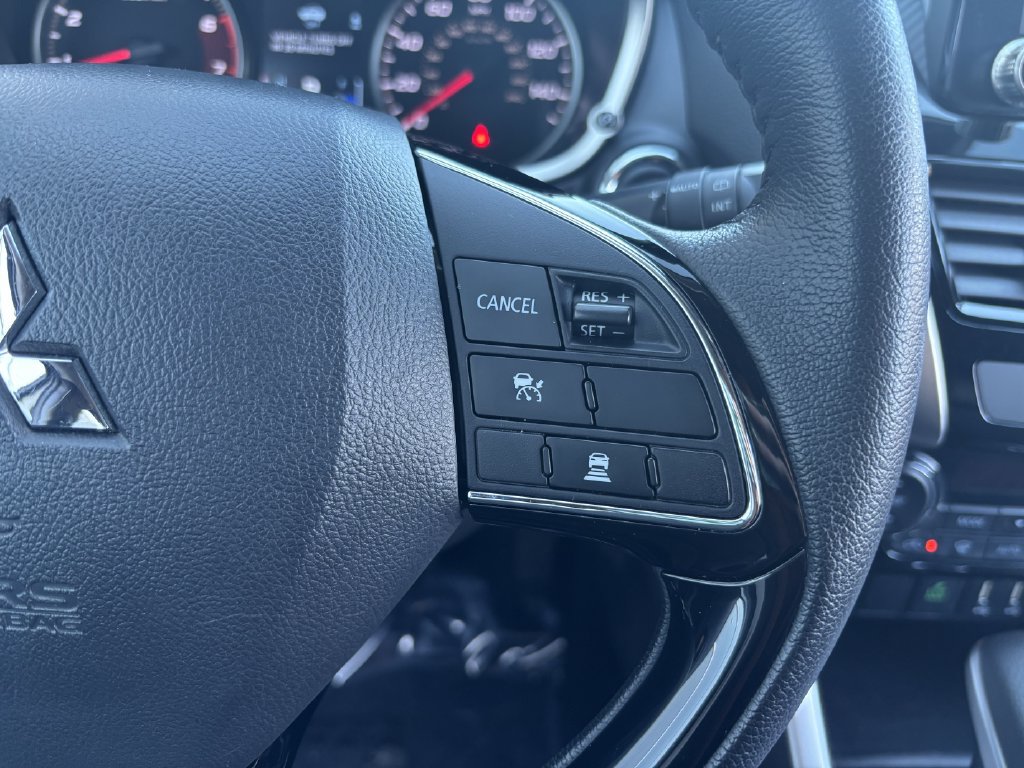 Used 2025 Mitsubishi Eclipse Cross SE AWD/4WD image 15