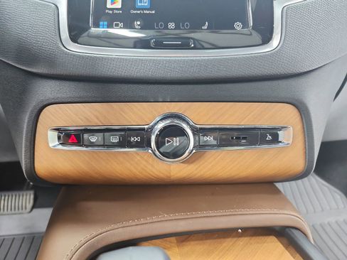 Used 2024 Volvo XC90 B5 Plus w/ Protection Package Premier image 34