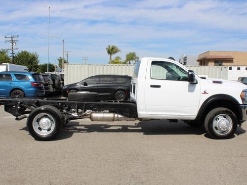 New 2025 RAM 4500 Tradesman RWD image 3