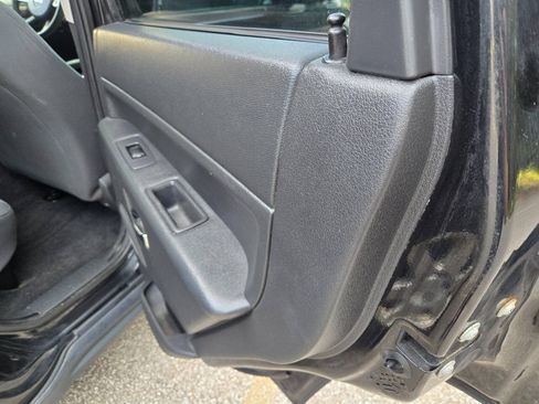 Used 2010 Jeep Grand Cherokee Laredo AWD/4WD image 29