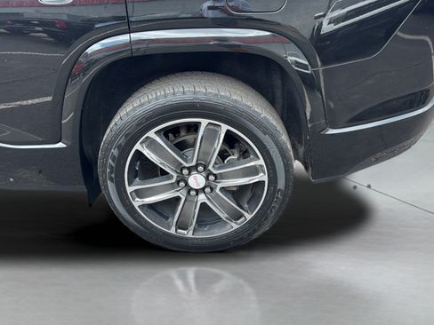 Used 2017 GMC Acadia Denali w/ Technology Package FWD image 37
