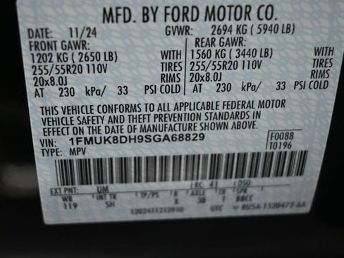 Certified 2025 Ford Explorer Active w/ Active Comfort Package AWD/4WD image 37