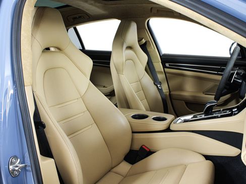 Used 2023 Porsche Panamera GTS AWD/4WD image 23