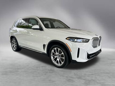 Used 2026 BMW X5 xDrive40i w/ Premium Package AWD/4WD image 2