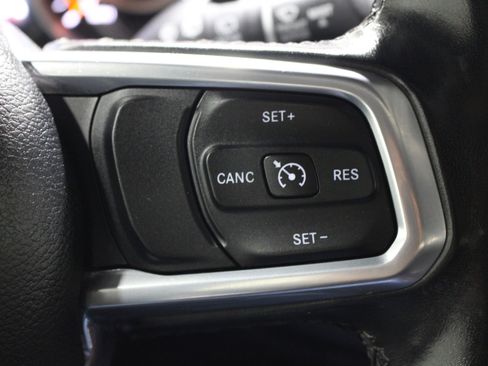 Used 2021 Jeep Wrangler Unlimited Sahara image 12