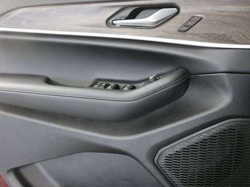 New 2025 Jeep Grand Cherokee Limited w/ Black Appearance Package image 28