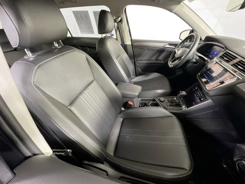 Used 2022 Volkswagen Tiguan SE image 26