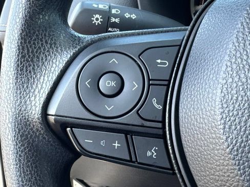 Certified 2025 Toyota RAV4 XLE FWD image 23